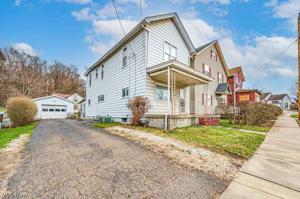 Photo of 1055 Ambrose Avenue, East Liverpool, OH 43920 (MLS # 5192626)