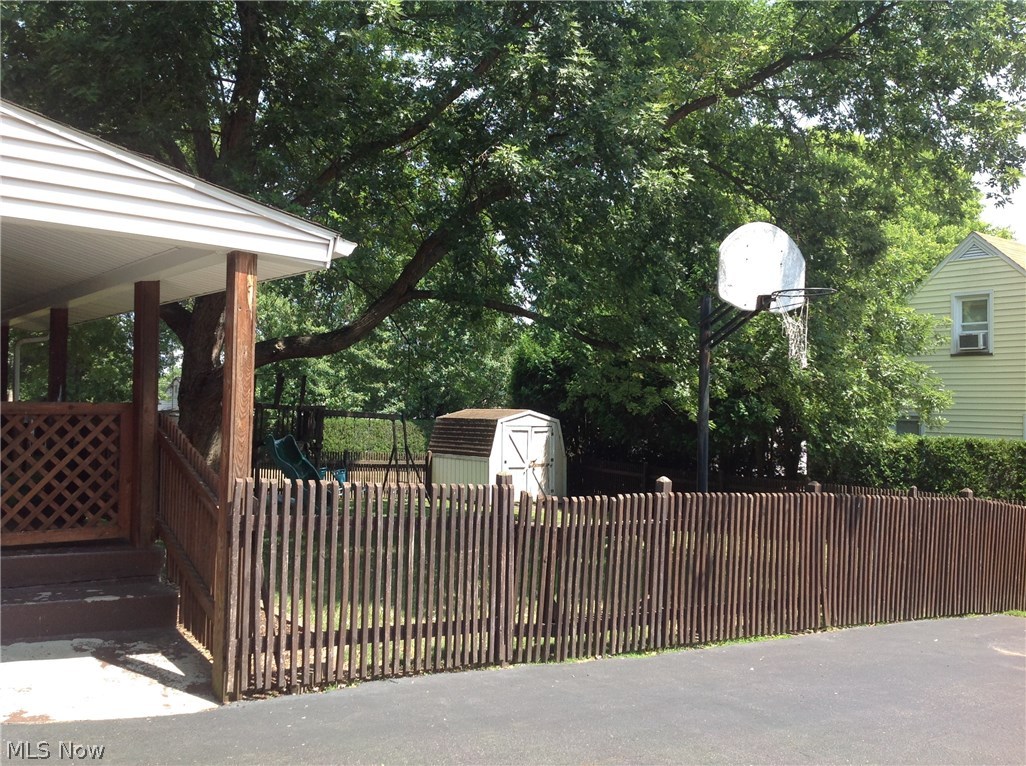 Brownlee Woods 03 - Residential