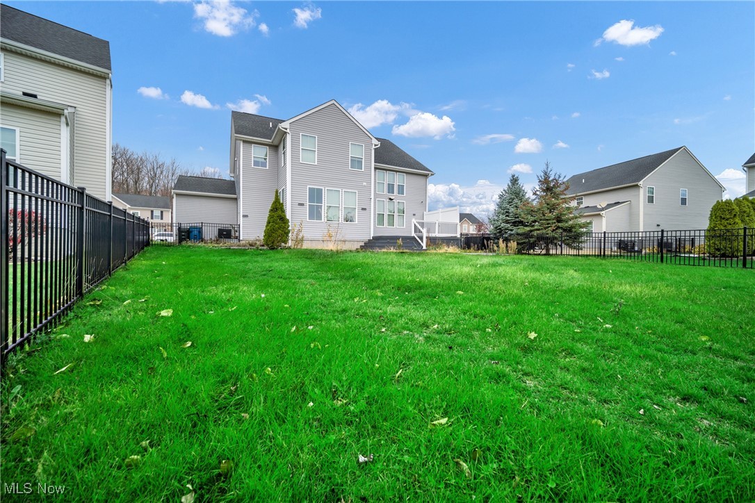 5945 Windermere Place, North Ridgeville, Ohio image 9