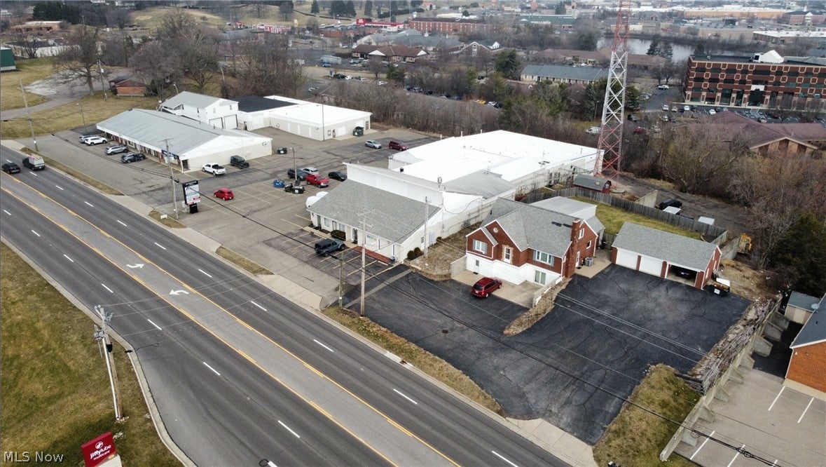 4925 Fulton Dr NW, Canton, OH 44718