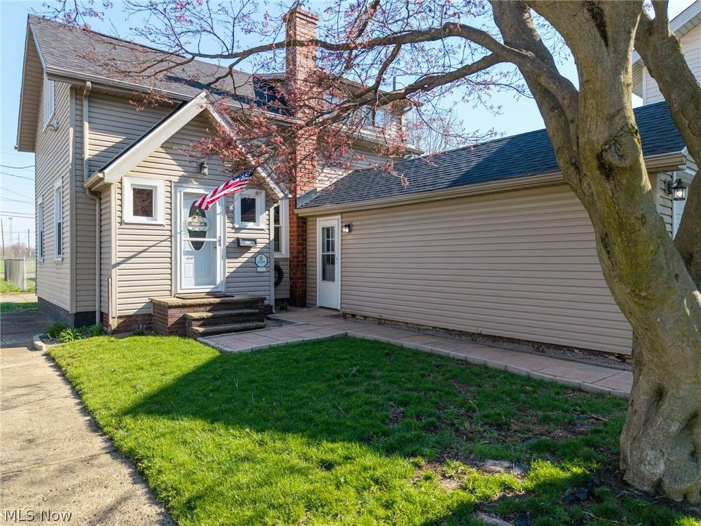 Photo of 3115 2nd Street NW, Canton, OH 44708 (MLS # 5200560)