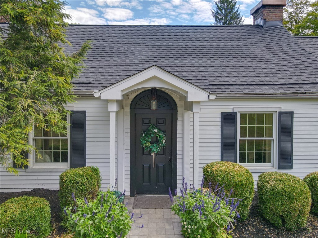 Chesterland, Ohio 44026, United States, 5 Bedrooms Bedrooms, ,3 BathroomsBathrooms,Residential,Active,203643