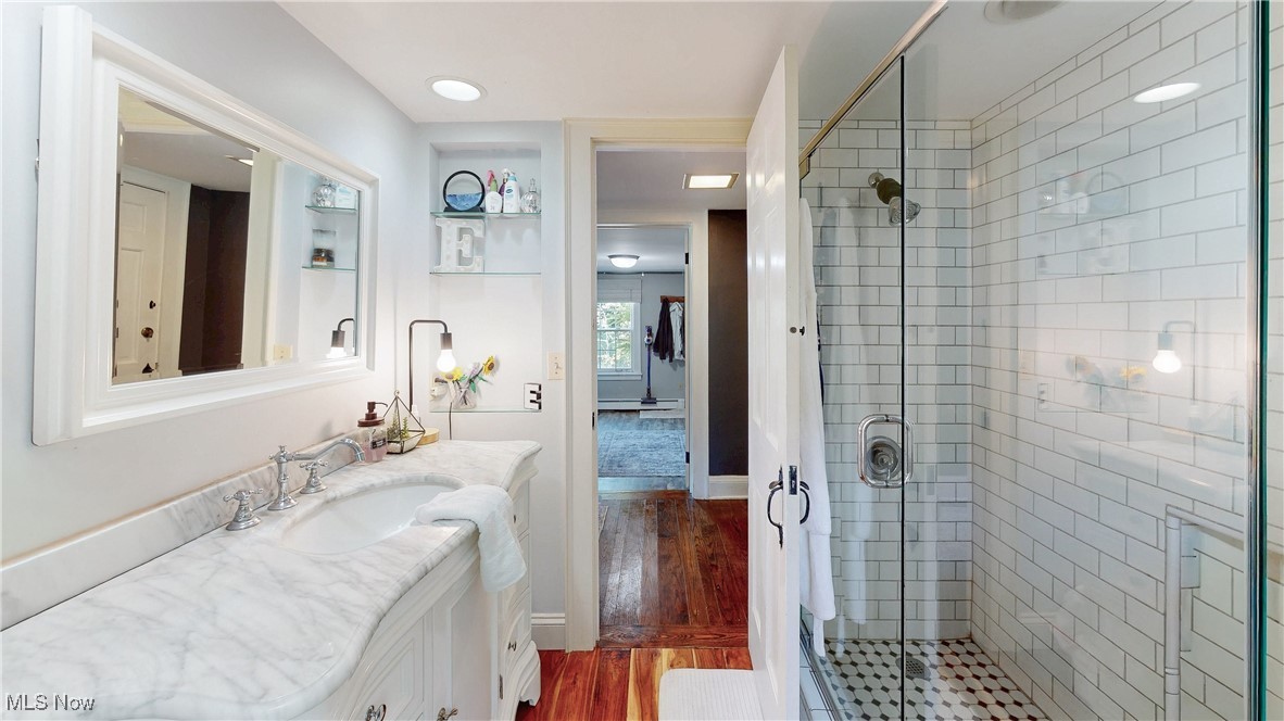 Chesterland, Ohio 44026, United States, 5 Bedrooms Bedrooms, ,3 BathroomsBathrooms,Residential,Active,203643