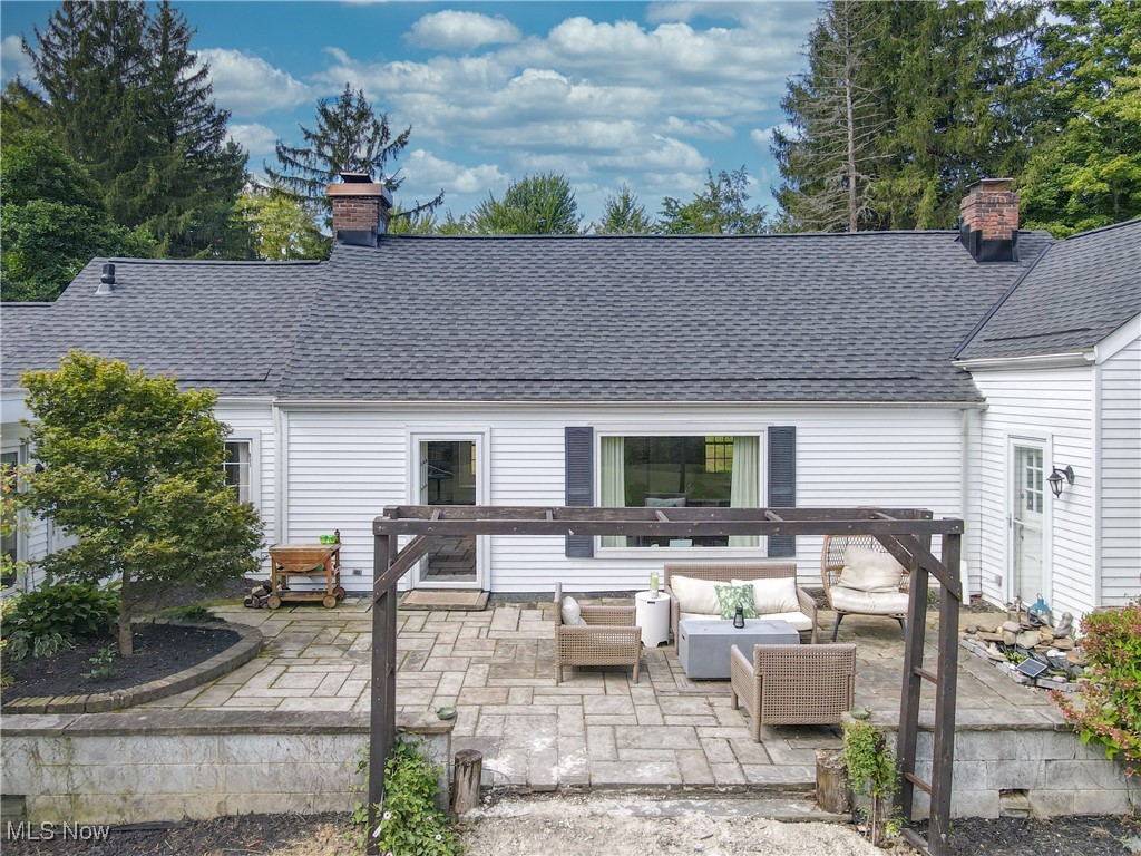 Chesterland, Ohio 44026, United States, 5 Bedrooms Bedrooms, ,3 BathroomsBathrooms,Residential,Active,203643