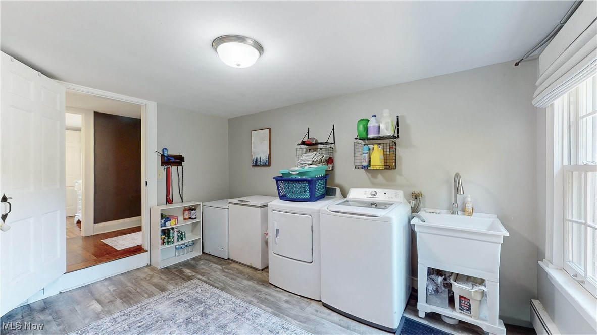 Chesterland, Ohio 44026, United States, 5 Bedrooms Bedrooms, ,3 BathroomsBathrooms,Residential,Active,203643