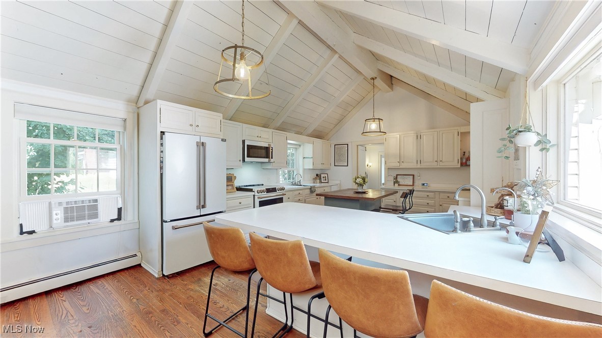 Chesterland, Ohio 44026, United States, 5 Bedrooms Bedrooms, ,3 BathroomsBathrooms,Residential,Active,203643