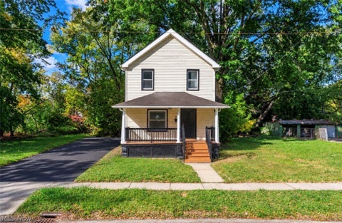 Homes For Sale - 904 E 144th Street<br/> Cleveland, OH 44110