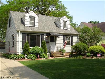 Very Nicely Updated and Well Maintained Cape in a Great Neighborhood! This is a Turn Key Property, Ready to Move In! Updates Include: 2
Remodeled Full Baths, Newer Roof (05), Replacement Windows Throughout (05), Modern Finished Waterproofed Basement, New Kitchen
Flooring, Updated Light Fixtures, Central Air, Glass Block in the Basement and Fresh Neutral Paint Throughout. All Appliances Stay! Tasteful
Landscaping, Loaded with Perennials. Plenty of Room for a Garden! Sit and Enjoy the Neighborhood on the Front Brick Patio, or Relax Under
the Pergola in the Back Yard. Situated on a Beautiful, Quiet, Tree Lined Street with a Park Nearby. Conveniently Close to Entertainment and
Shopping! This One is an Absolute Must See! Nothing to do but Move In!