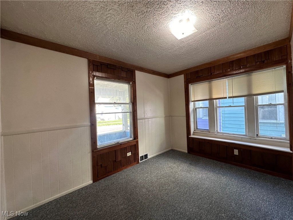 Ledge - Residential Lease