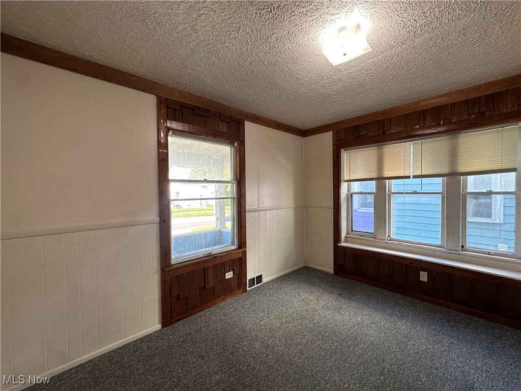 Ledge - Residential Lease