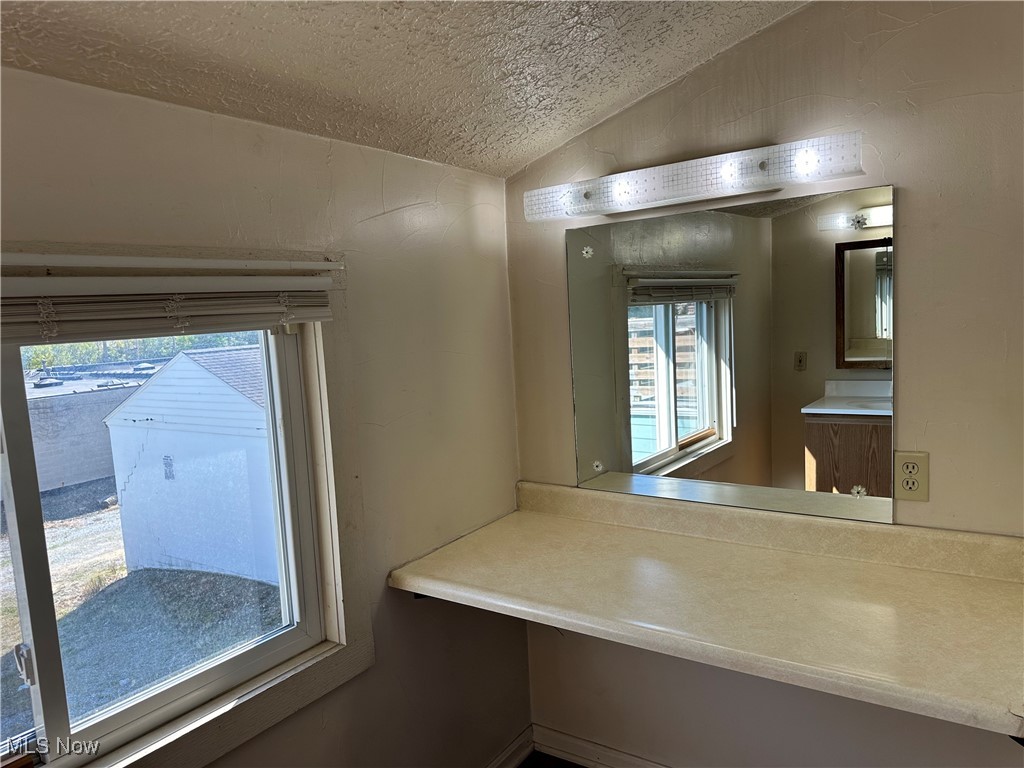 Ledge - Residential Lease