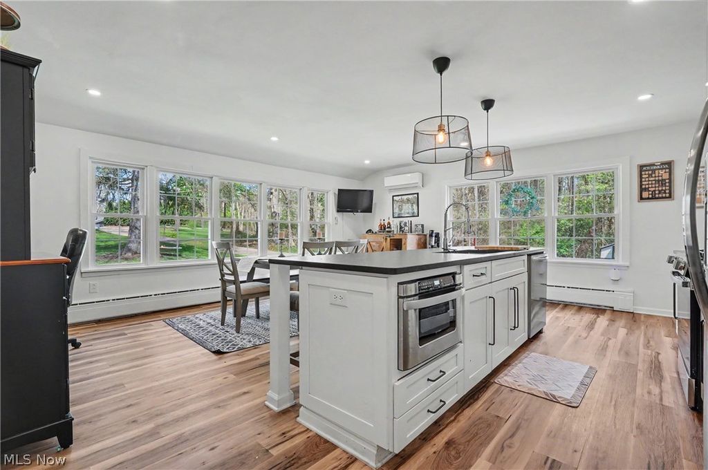 Photo of 342 Boston Mills Road, Hudson, OH 44236 (MLS # 5204114)