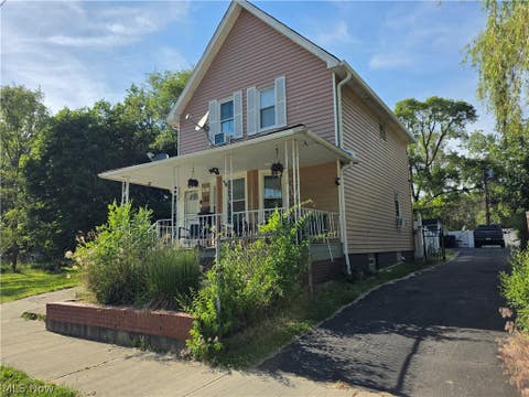 Homes For Sale - 8817 Blaine Avenue<br/> Cuyahoga County, Cleveland, OH 44106