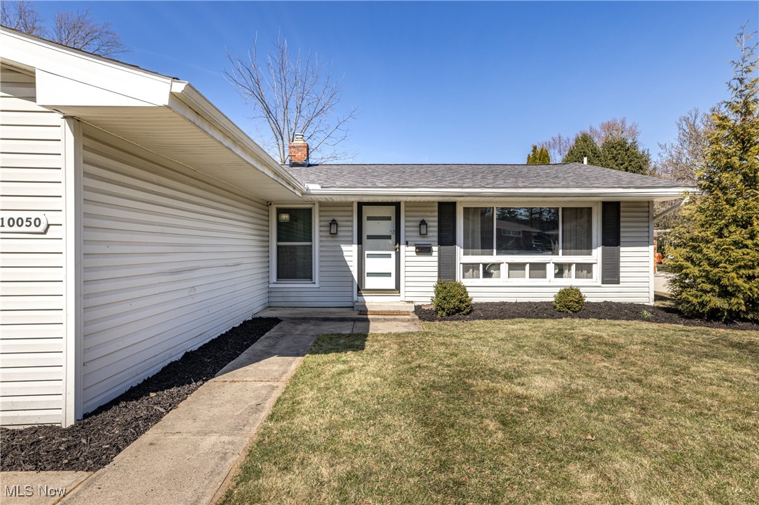 10050 Reichert Road, Parma, Ohio image 2