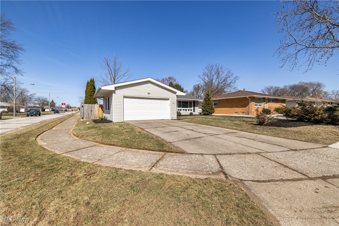 10050 Reichert Road, Parma, Ohio image 28