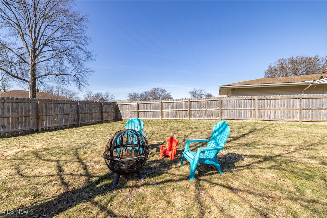10050 Reichert Road, Parma, Ohio image 27