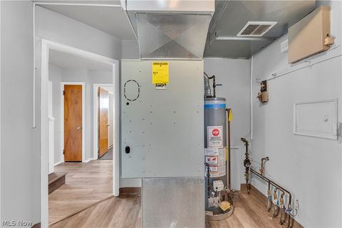 Tiny photo for 17401 Wayne Drive, Cleveland, OH 44128 (MLS # 5202940)