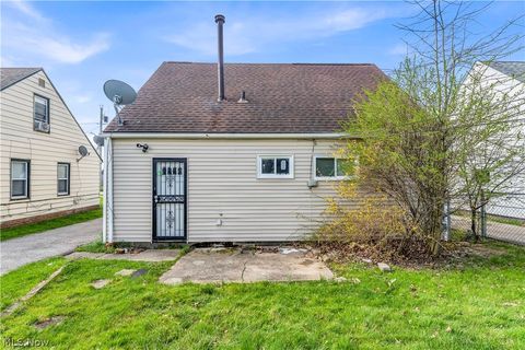 Tiny photo for 17401 Wayne Drive, Cleveland, OH 44128 (MLS # 5202940)