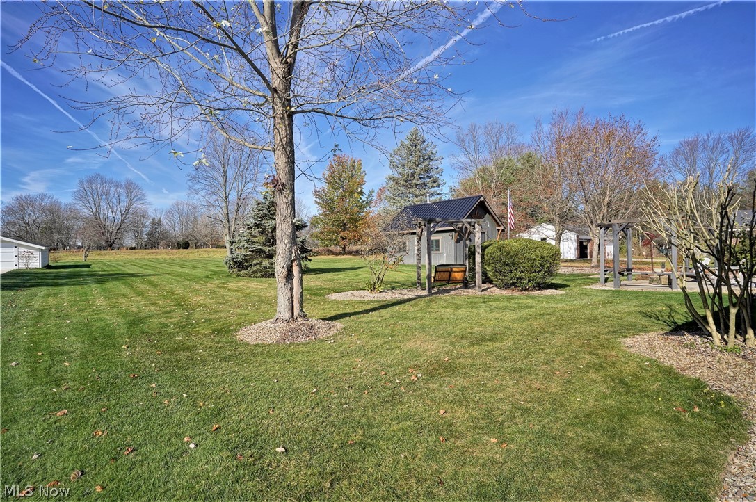 And/The Center Line/Marsh Road - Residential