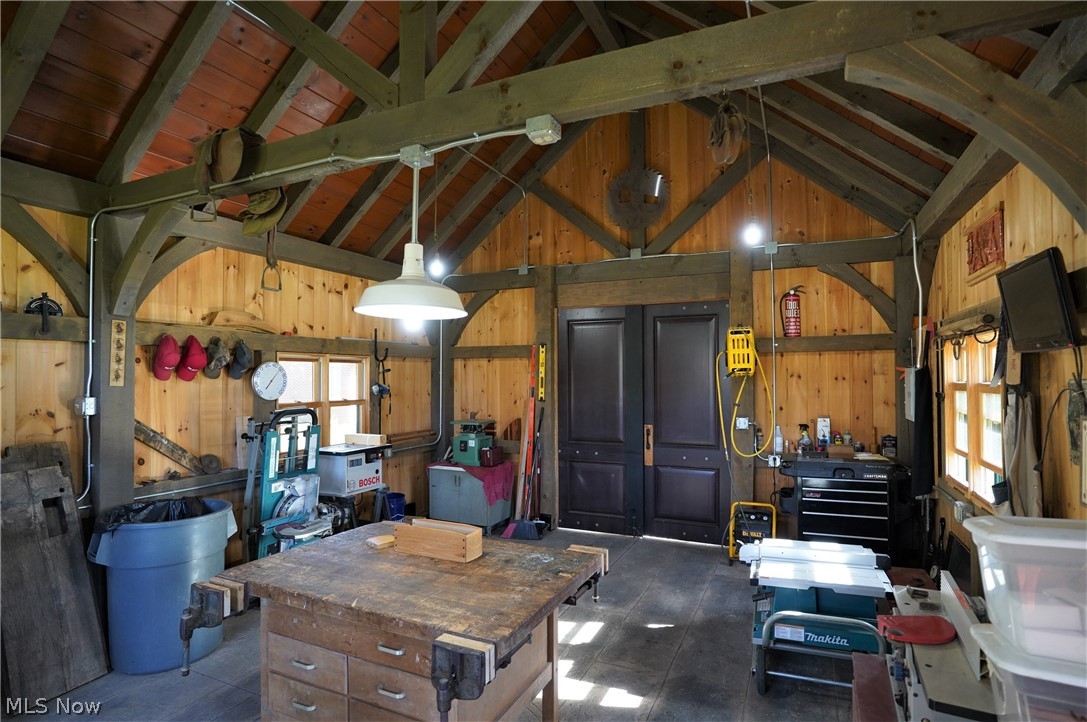And/The Center Line/Marsh Road - Residential