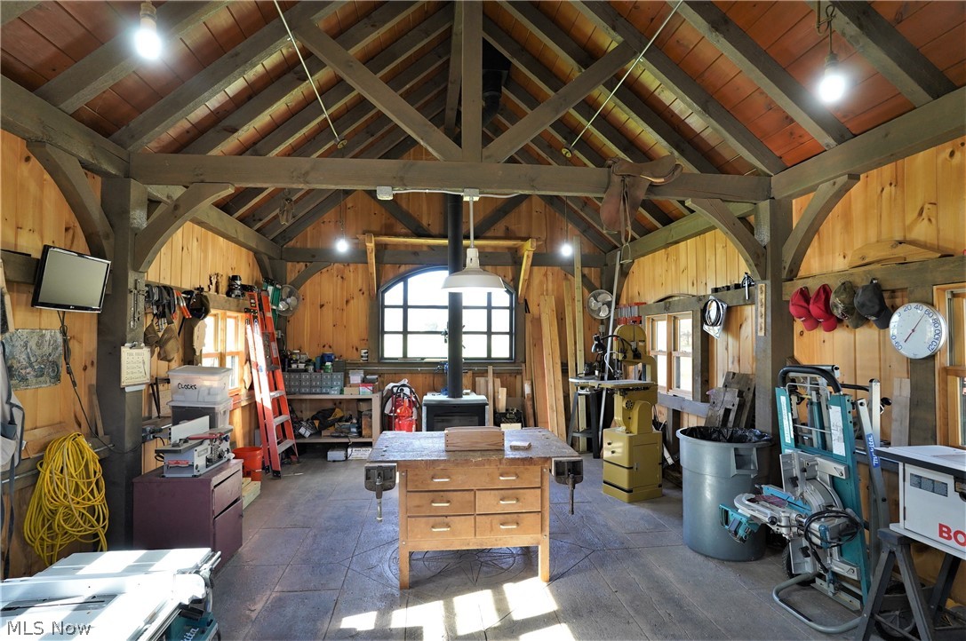 And/The Center Line/Marsh Road - Residential
