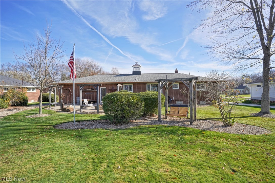 And/The Center Line/Marsh Road - Residential