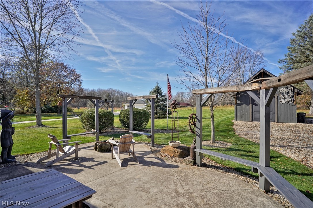 And/The Center Line/Marsh Road - Residential