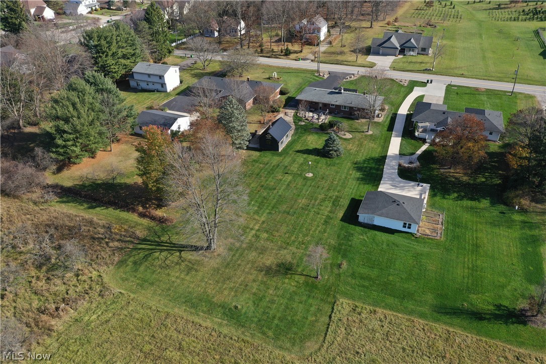 And/The Center Line/Marsh Road - Residential