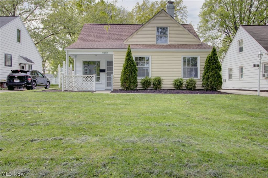Photo of 6836 Beresford Avenue, Parma Heights, OH 44130 (MLS # 5210736)