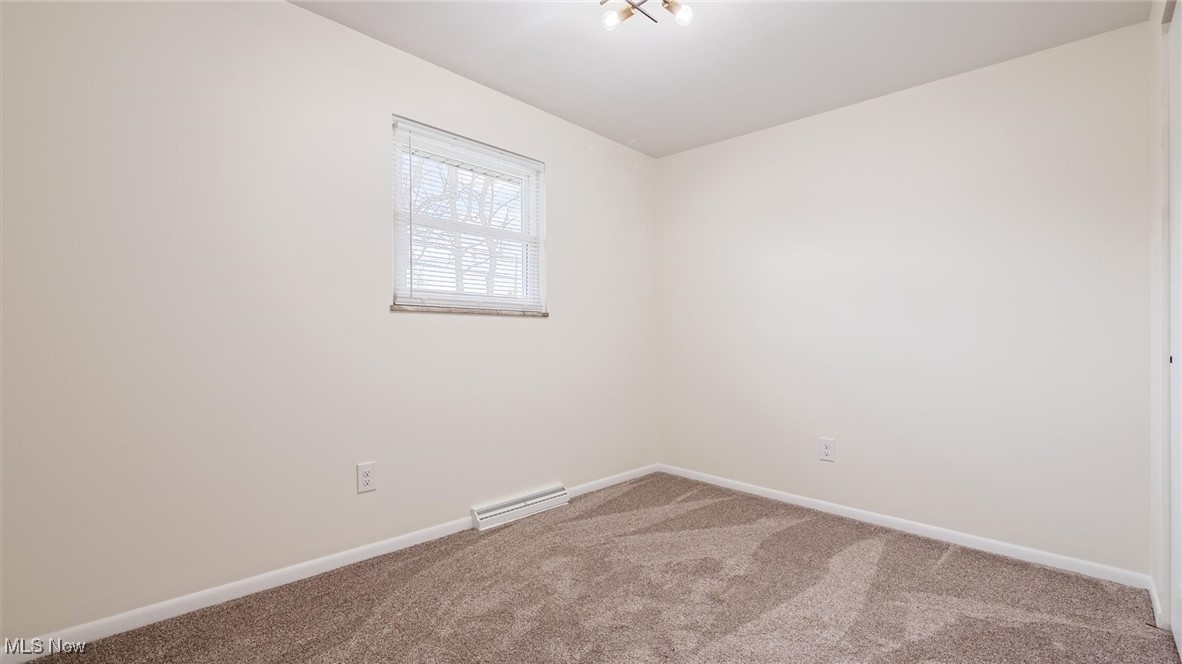 4425 Dresden Road, Zanesville, Ohio image 28