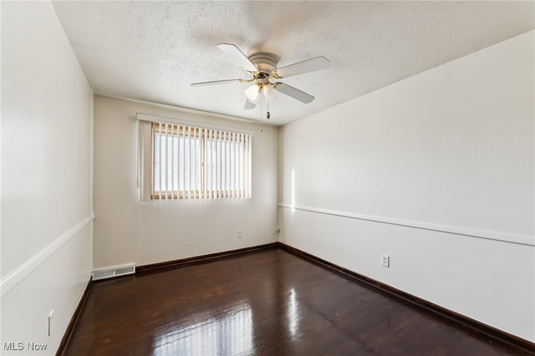 Sunny Acres 04 - Residential