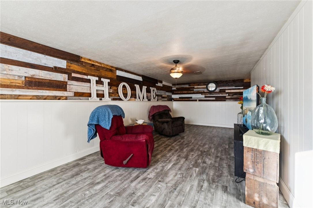 Sunny Acres 04 - Residential