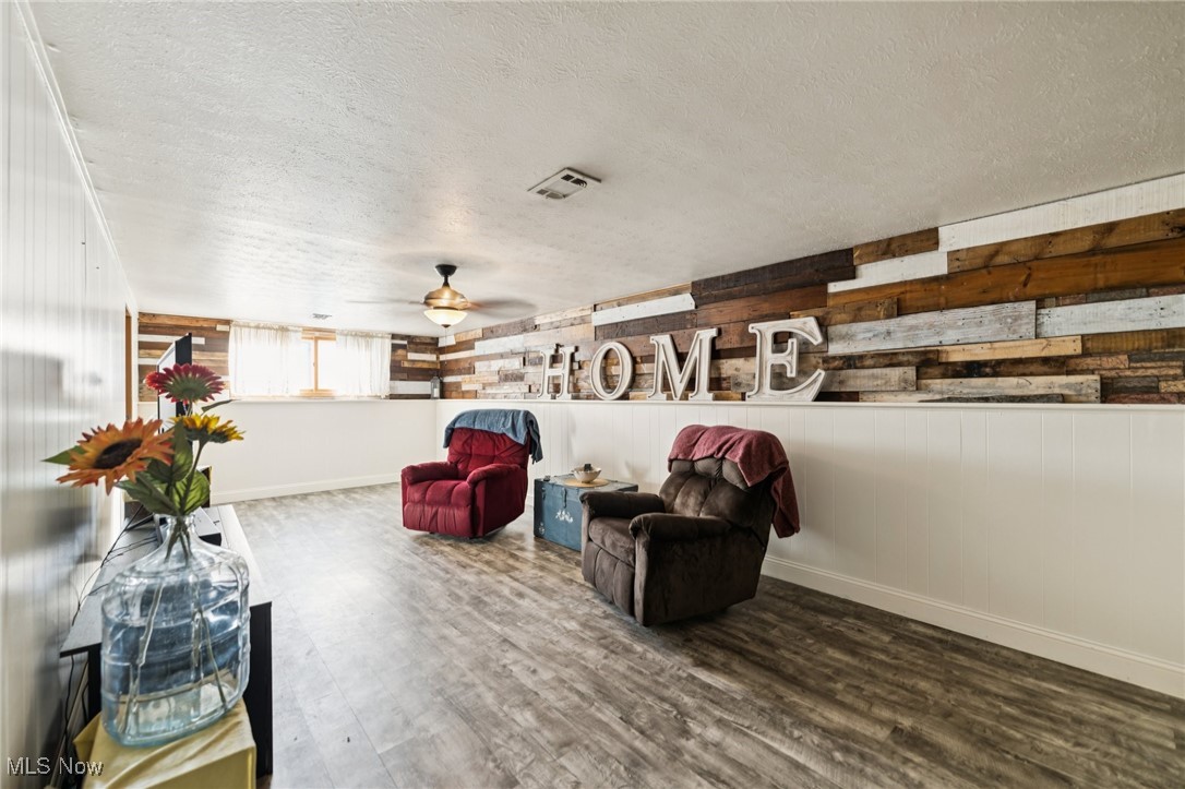 Sunny Acres 04 - Residential