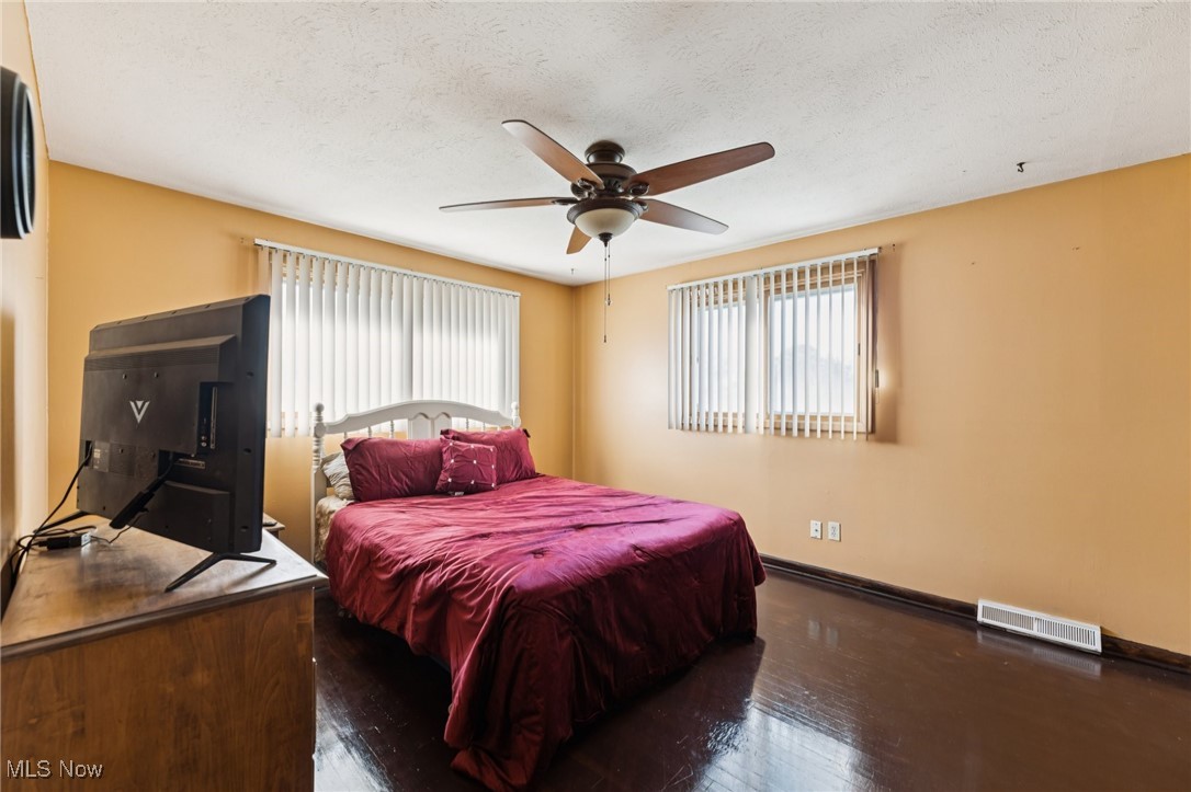 Sunny Acres 04 - Residential