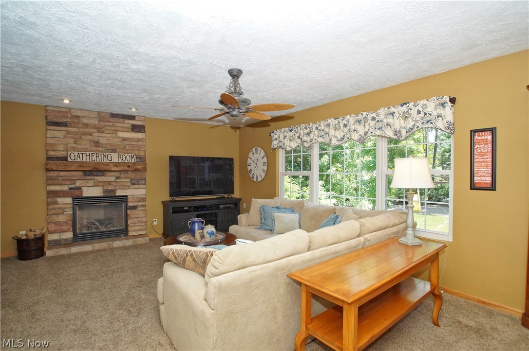 Woods Of Burlington - Residential