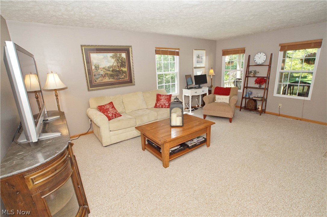 Woods Of Burlington - Residential