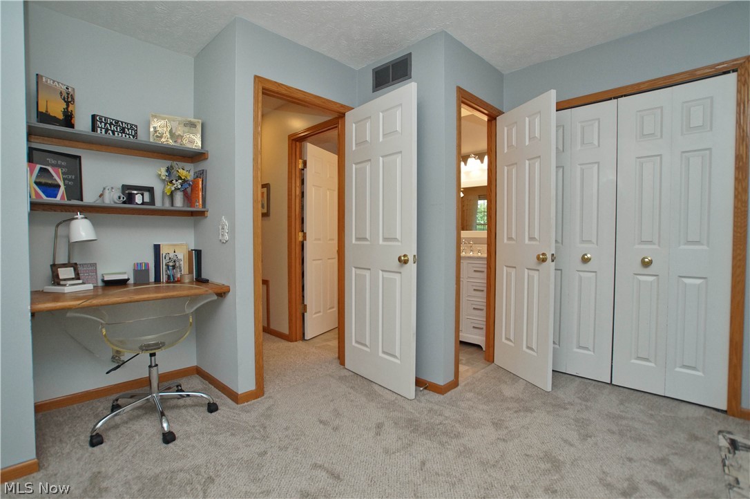 Woods Of Burlington - Residential