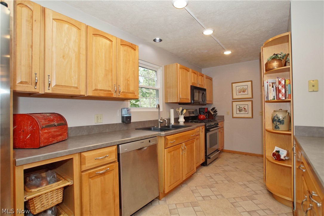 Woods Of Burlington - Residential