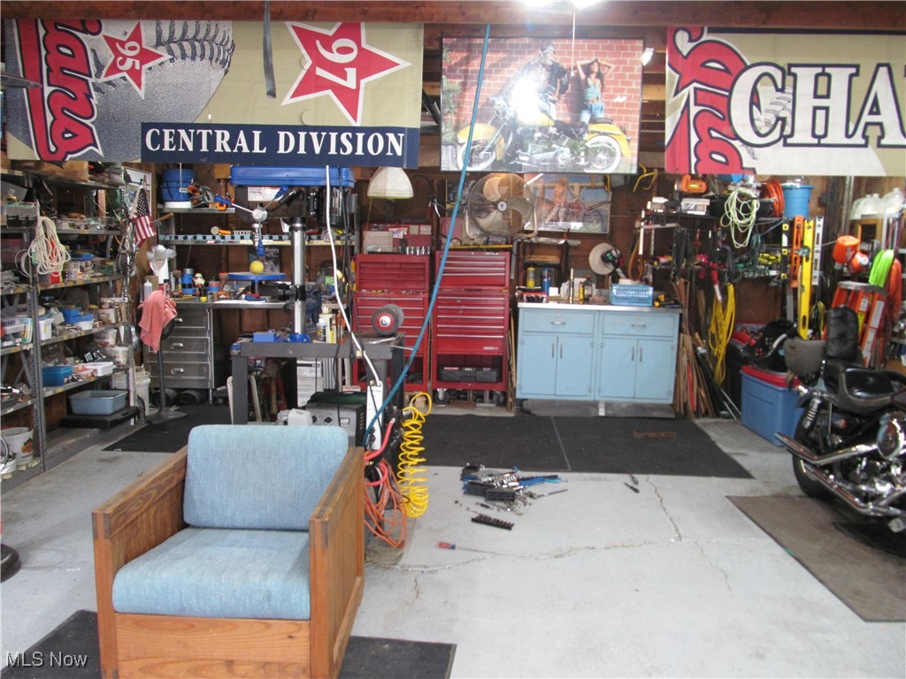 260 E 293rd Street, Willowick, Ohio image 13