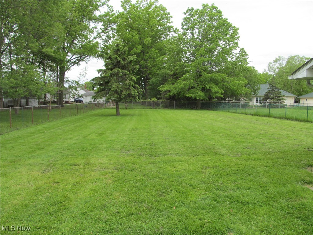 260 E 293rd Street, Willowick, Ohio image 18
