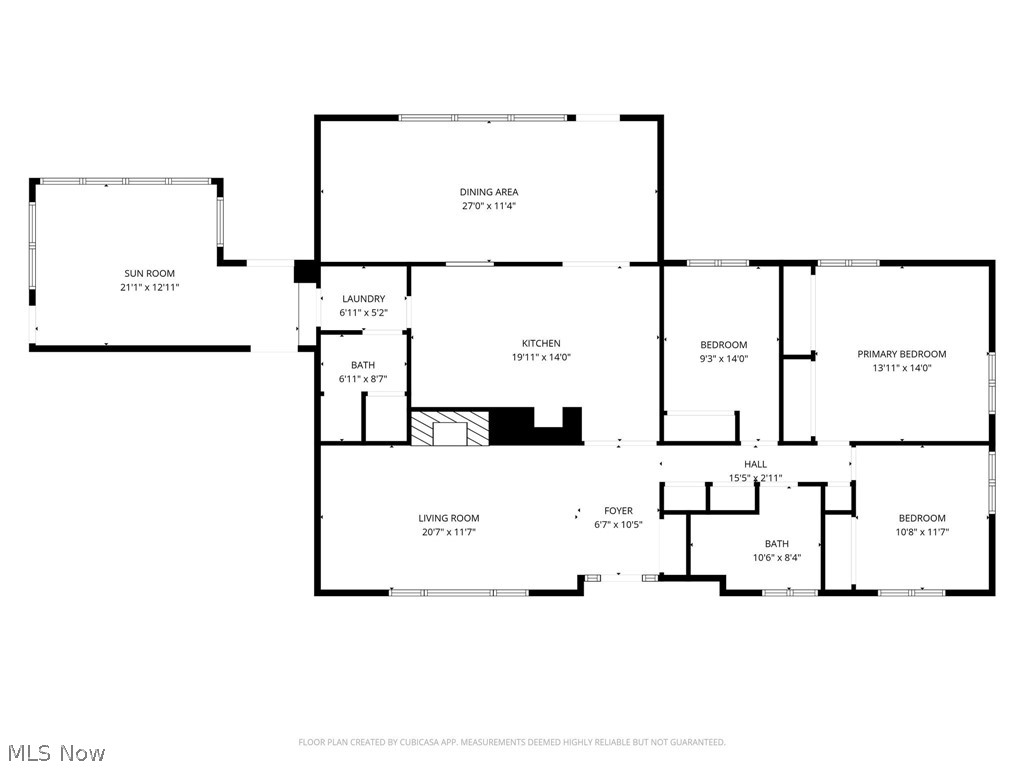 Main image without alt text