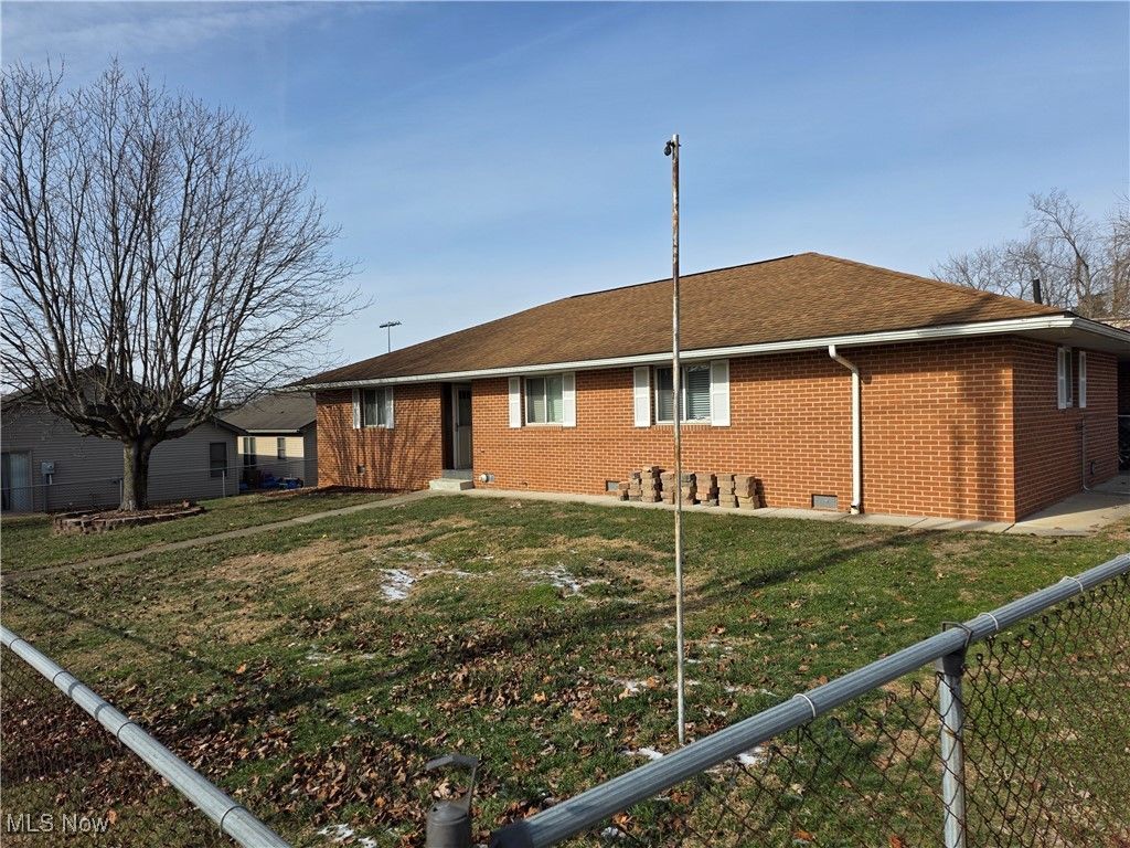 Photo of 1307 Cobo Lane, Cambridge, OH 43725 (MLS # 5182607)