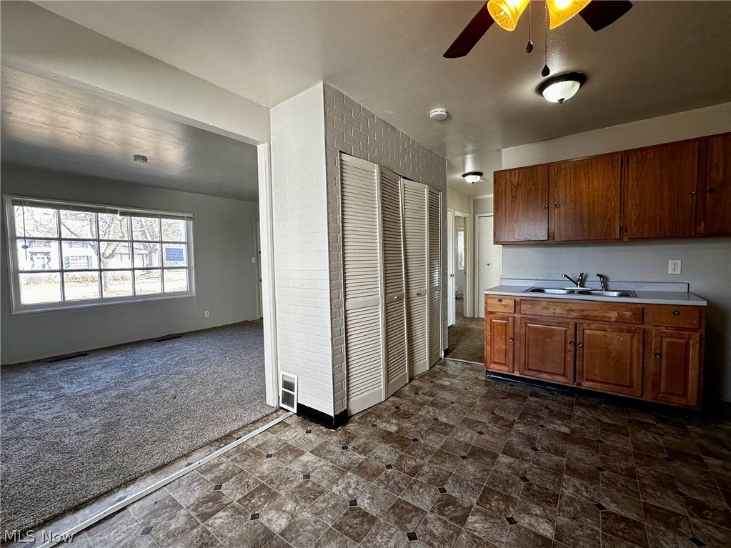 Brentwood Village 03/R Dvoraks - Residential