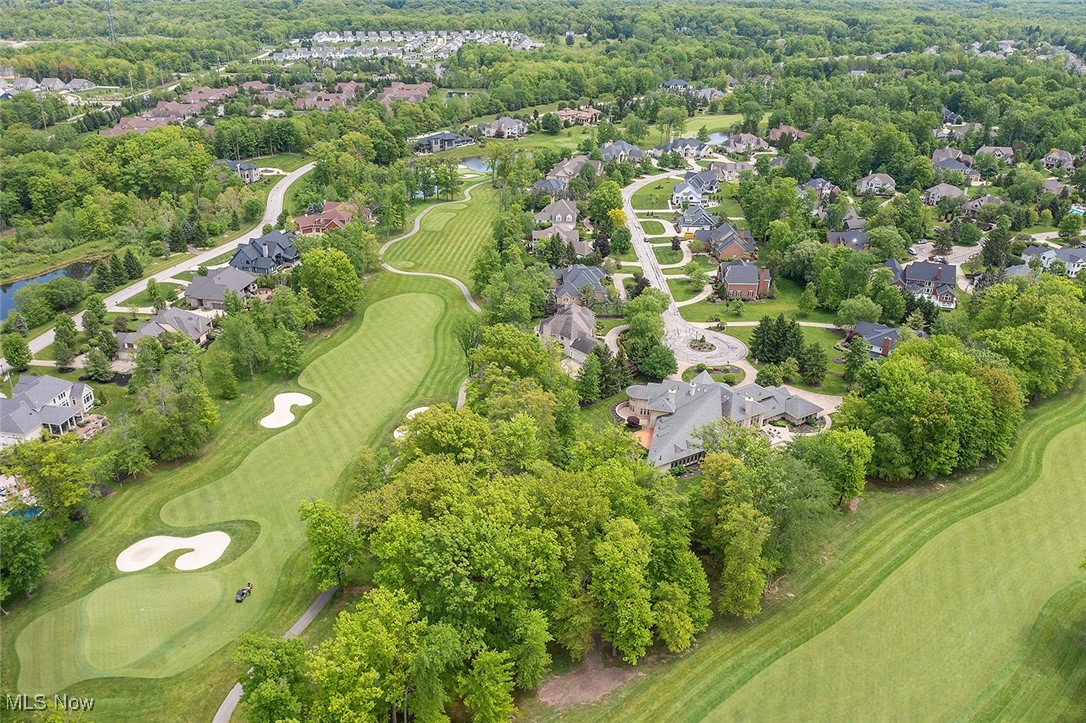 810 Club Drive, Aurora, Ohio image 14