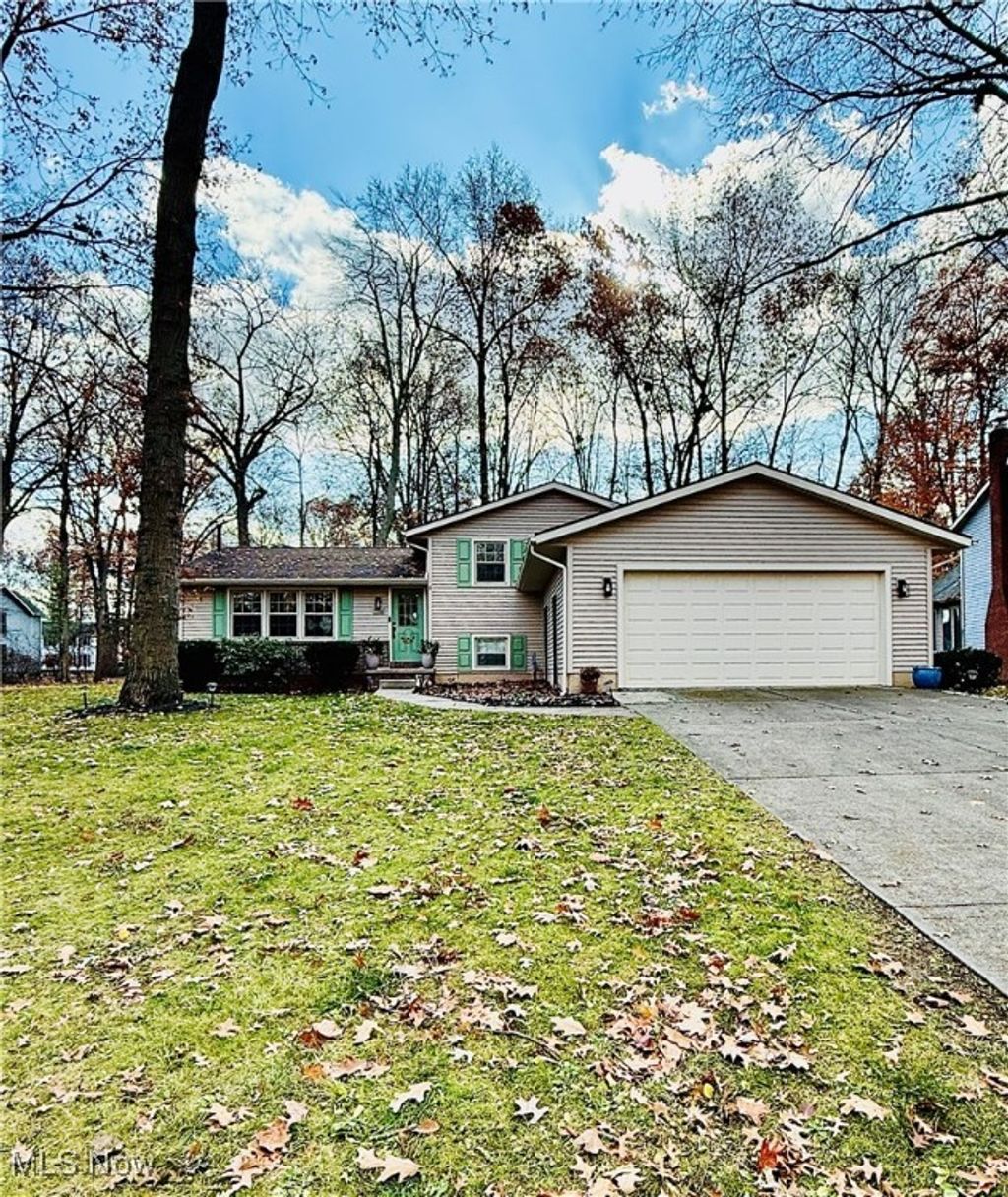 Photo of 4444 Hickory Trail, Stow, OH 44224 (MLS # 5174376)