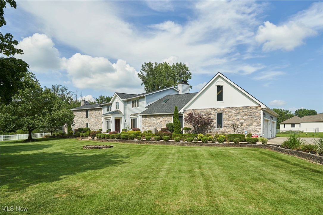 Bath, Ohio 44333, United States, 5 Bedrooms Bedrooms, ,4 BathroomsBathrooms,Residential,Contingent,181596