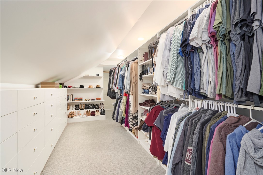 Bath, Ohio 44333, United States, 5 Bedrooms Bedrooms, ,4 BathroomsBathrooms,Residential,Contingent,181596