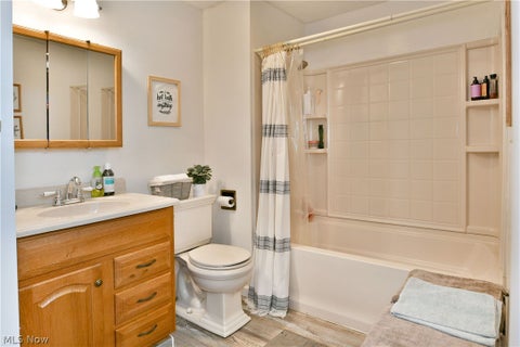 Tiny photo for 94 Camrose Drive, Niles, OH 44446 (MLS # 5221142)