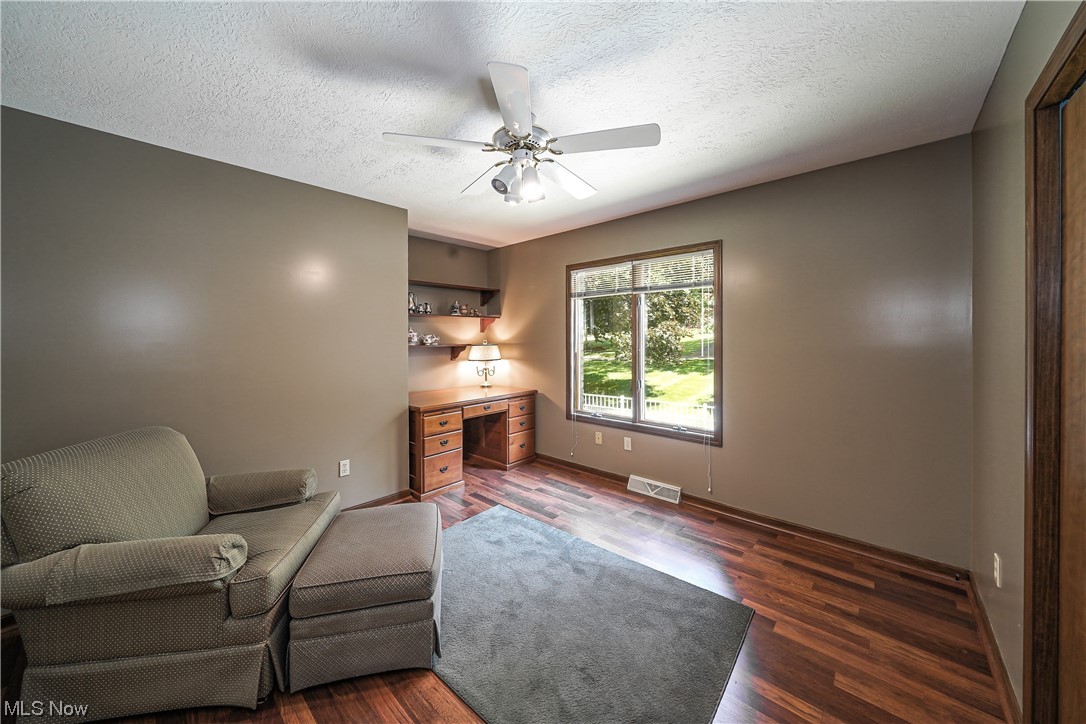 Willowdale Lake - Residential