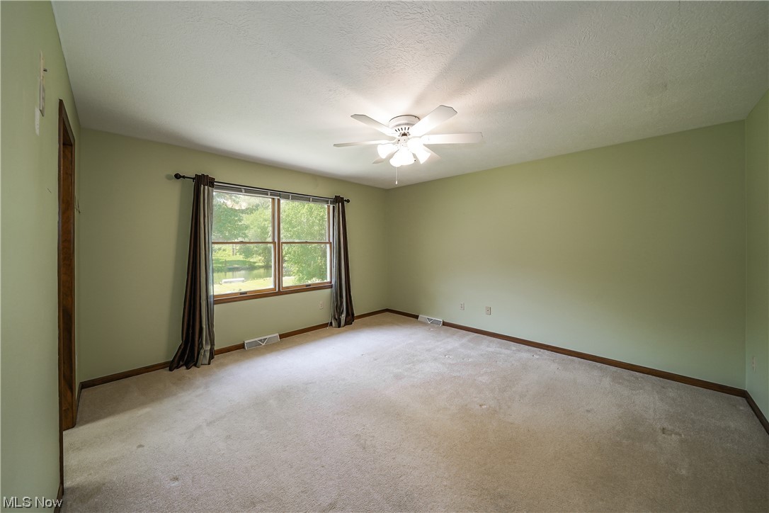 Willowdale Lake - Residential